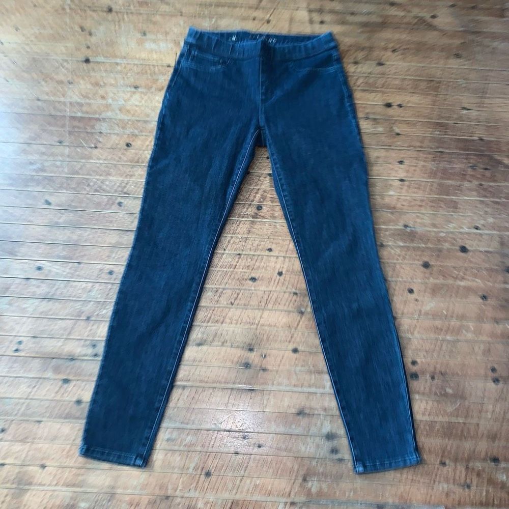 White House Black Market comfortable 4L pull on denim leggings